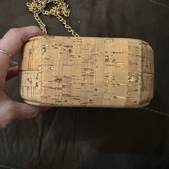 Chic Cork and Gold Chain Women's Clutch - Picture 2 of 6